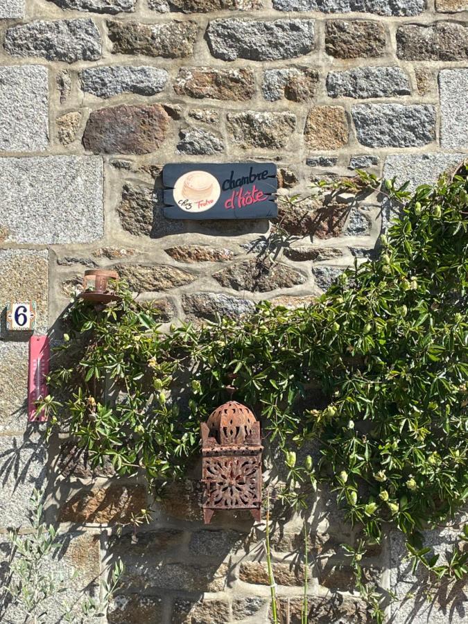 Apartamento Chez Trotro Saint-Pierre-de-Plesguen Exterior foto